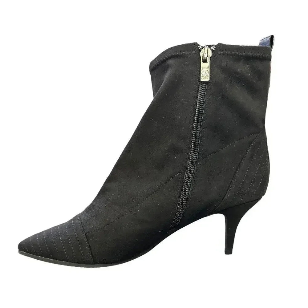 Adrianna Papell NWT’s Helene Micro Suede Boots. Size 8 m